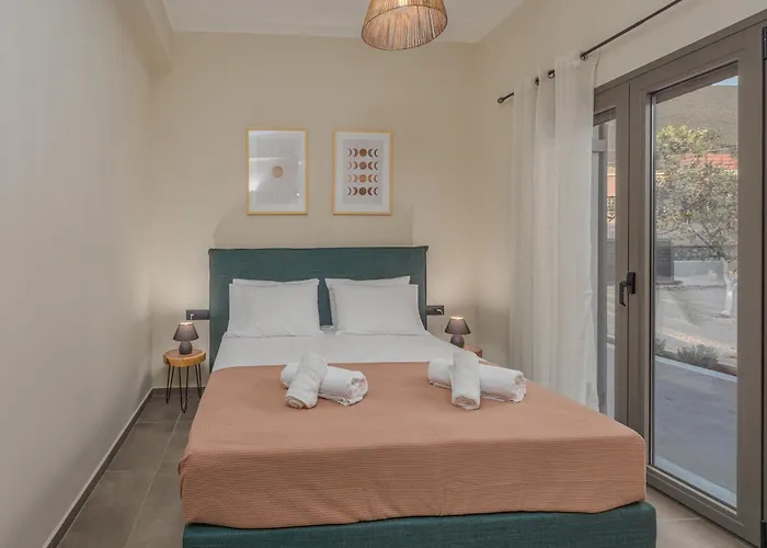 فيلة The Mulberry Tree سامي