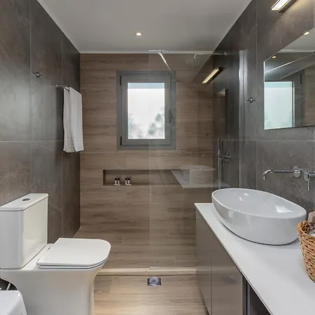 The Mulberry Tree فيلة *