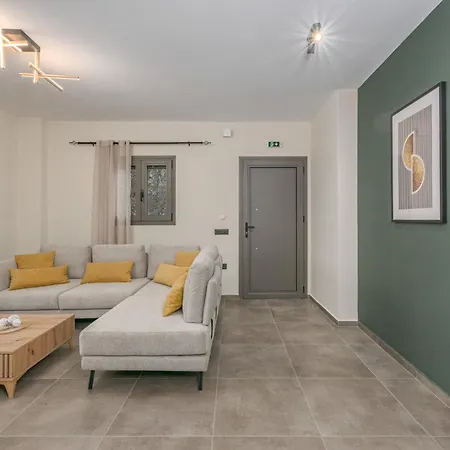 The Mulberry Tree * Sami (Kefalonia)